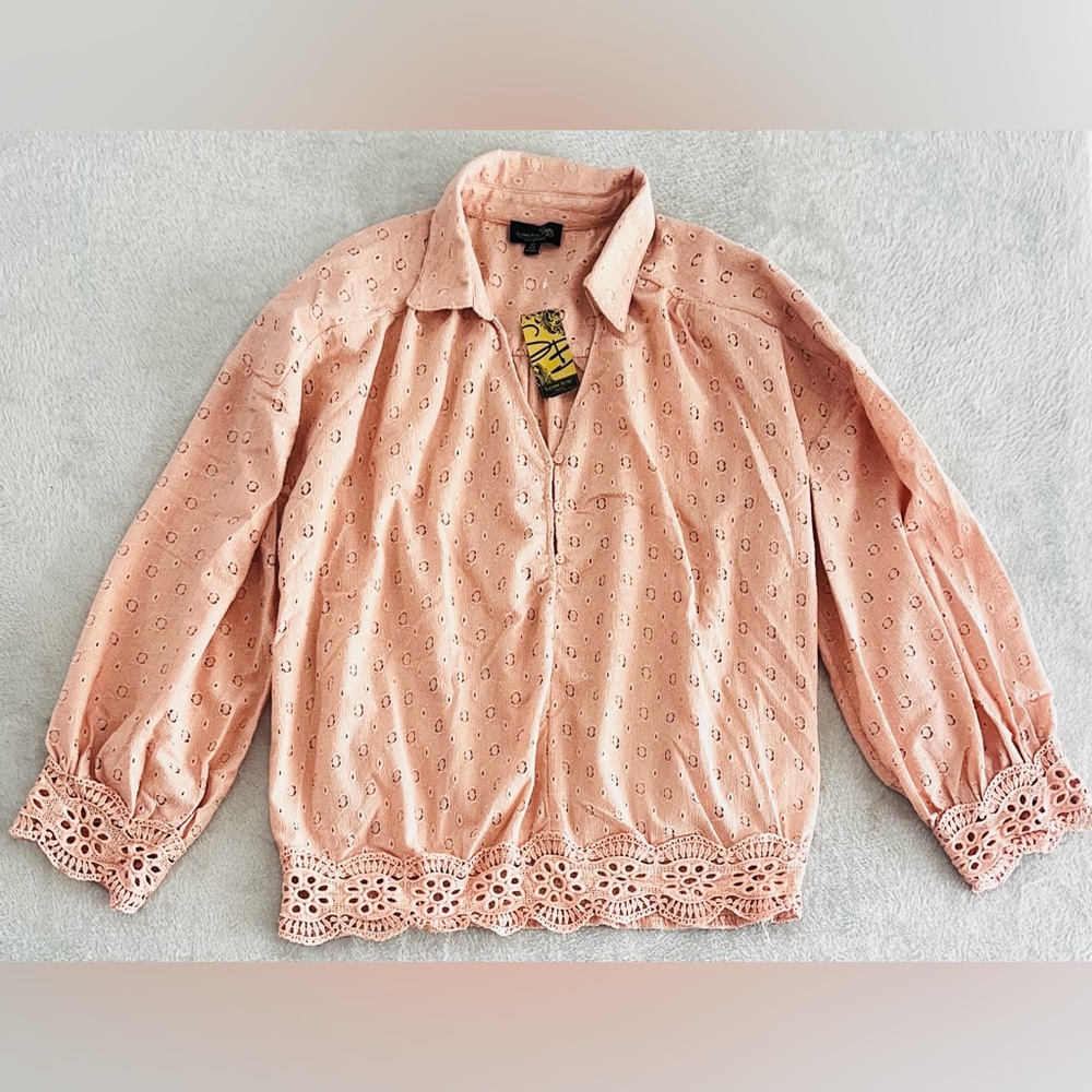 NWT Suzanne Betro Top Women’s 4X Tunic Blouse Pink Lace Ruffled Hem Collared